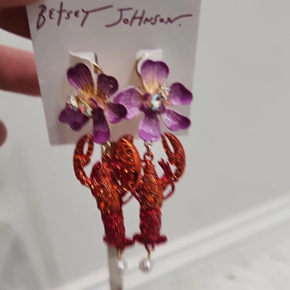 🦞▪️Betsey Johnson▪️ Rhinestone Lobster Necklace  and Earring Bundle Set